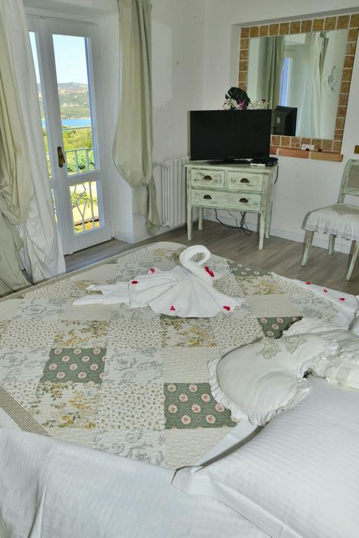 B&B Oltremare Cannigione Exterior photo